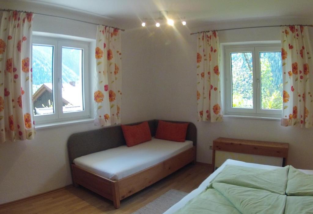 Ferienwohnung Haus am Stein Oetz Zimmer foto